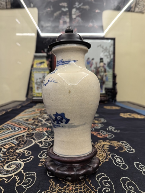 古玩陶瓷清中期煨瓷青花(郭子儀拜壽）盤口瓶拍賣，當前價格18888元