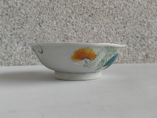 古玩陶瓷粉彩花鳥紋葵口碗拍賣，當前價格298元