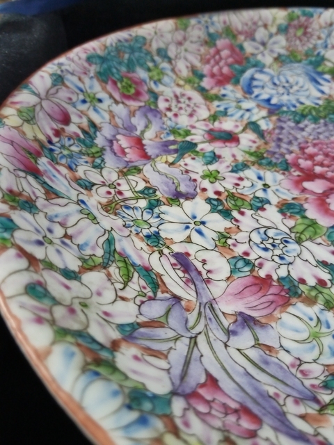 古玩陶瓷粉彩百花不落地大盤拍賣,當前價格7000元
