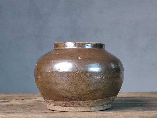 古玩陶瓷清代時(shí)期,茶葉罐拍賣,當(dāng)前價(jià)格128元