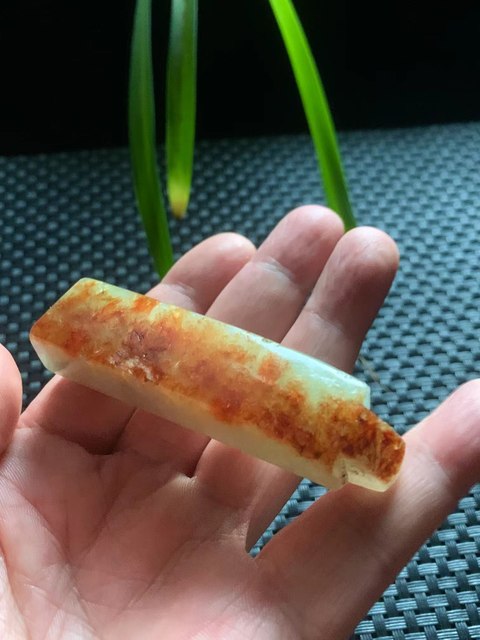 古玩玉器清代天然翡翠“素紋翎管”拍賣,當前價格25000元