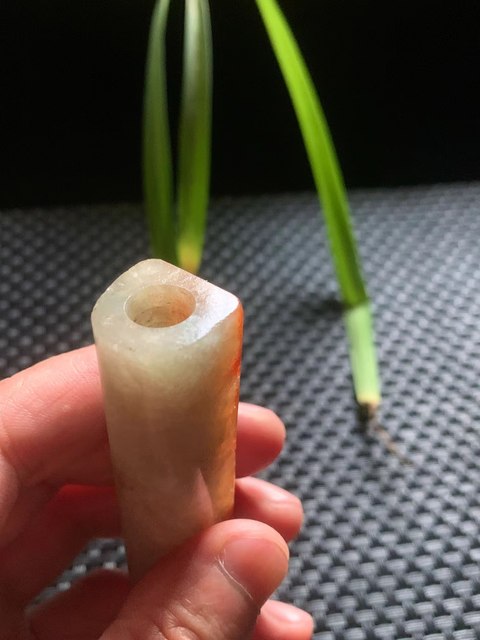 古玩玉器清代天然翡翠“素紋翎管”拍賣,當前價格25000元