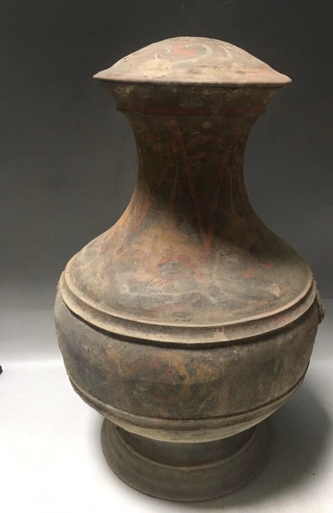 古玩陶瓷灰陶彩繪盤口瓶拍賣,當(dāng)前價(jià)格12000元