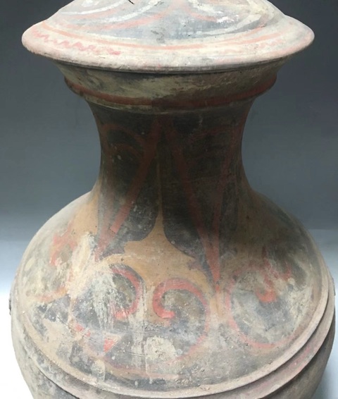 古玩陶瓷灰陶彩繪盤口瓶拍賣,當(dāng)前價(jià)格12000元