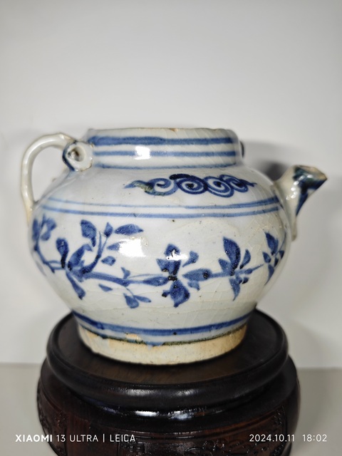 古玩陶瓷明空白期青花纏枝花卉紋執壺拍賣,當前價格7654元