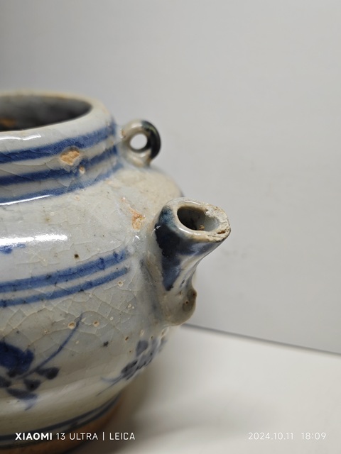 古玩陶瓷明空白期青花纏枝花卉紋執壺拍賣,當前價格7654元