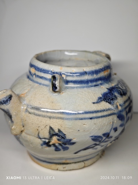 古玩陶瓷明空白期青花纏枝花卉紋執壺拍賣,當前價格7654元