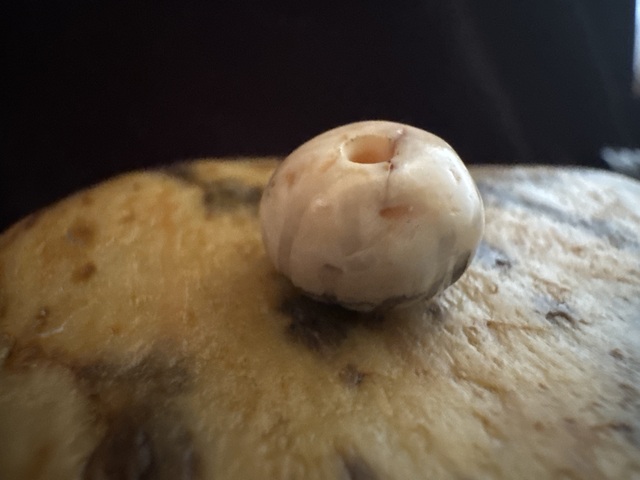 古玩雜項漢代鑲蝕珠，奶皮沁拍賣，當前價格460元