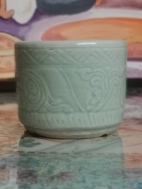 古玩陶瓷精美豆青釉刻花香爐拍賣,當(dāng)前價(jià)格1788元
