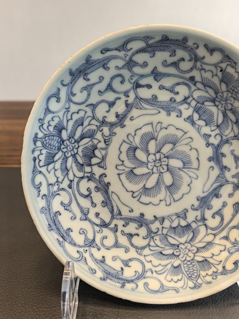 古玩陶瓷大清嘉慶年製官窯本朝款青花淡描花卉紋盤拍賣，當前價格750元