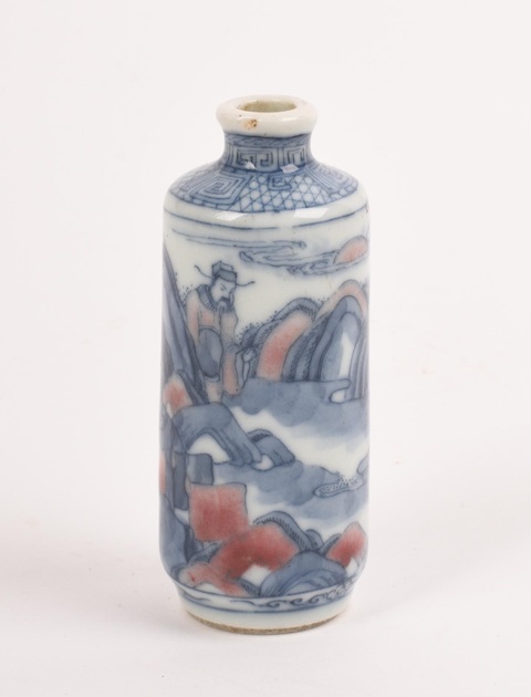 古玩陶瓷清中晚·青花釉里紅人物故事紋鼻煙壺真品鑒賞圖