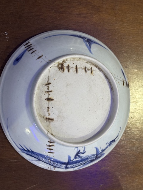 古玩陶瓷雍正至乾隆過墻龍紋青花盤拍賣,當前價格998元