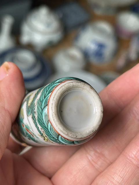 古玩陶瓷清晚期，粉彩云龍紋鼻煙壺拍賣，當(dāng)前價格4600元