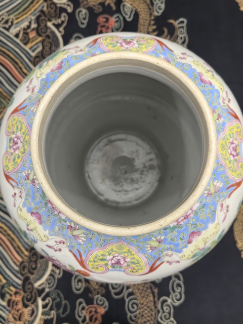 古玩陶瓷粉彩開窗鳳穿牡丹圖將軍罐(一對)拍賣,當前價格38888元