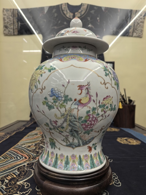 古玩陶瓷粉彩開窗鳳穿牡丹圖將軍罐(一對)拍賣,當前價格38888元