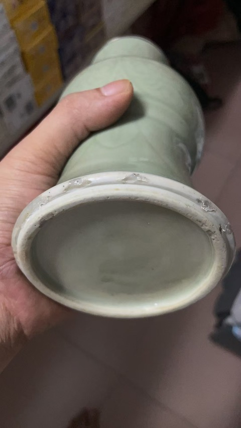 古玩陶瓷康熙冬青釉暗刻花觚拍賣，當前價格2500元