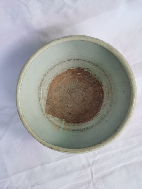 古玩陶瓷清中期淡青釉三乳足缽式香爐拍賣，當前價格1800元