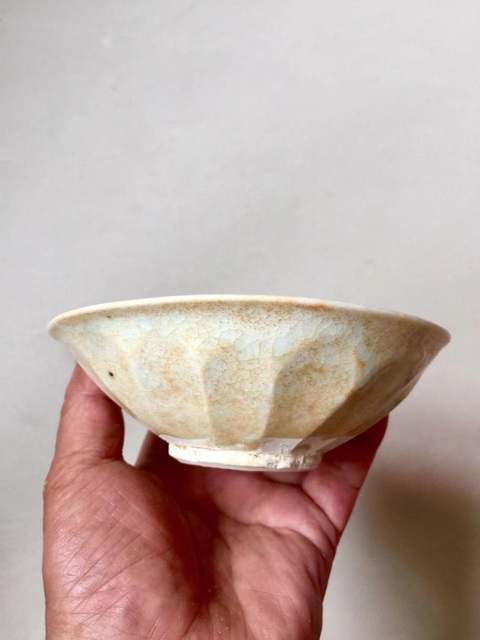 古玩陶瓷青白釉蓮瓣紋碗拍賣，當前價格3600元