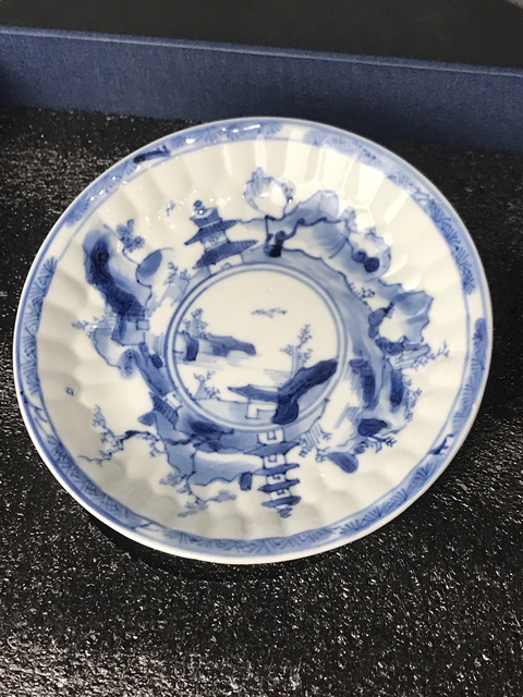 古玩陶瓷(館藏級杯碟)清·康熙·青花山水人物紋杯碟一套拍賣,當(dāng)前價格1962元