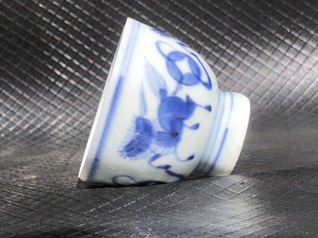 古玩陶瓷明末清初·青花麒麟紋杯拍賣，當前價格1800元