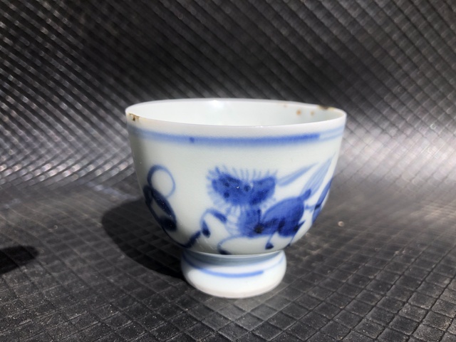 古玩陶瓷明末清初·青花麒麟紋杯拍賣，當前價格1800元