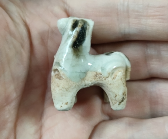 古玩陶瓷定窯宋金白釉點褐彩小羊瓷塑玩具拍賣,當前價格1200元
