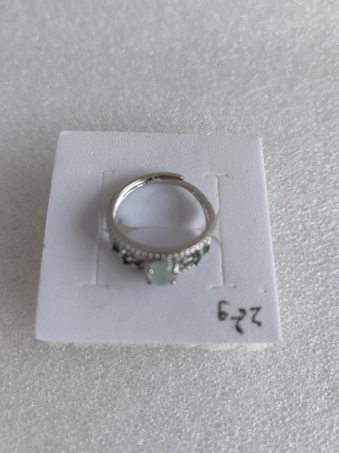 古玩玉器天然翡翠鑲嵌戒指拍賣,當(dāng)前價(jià)格198元