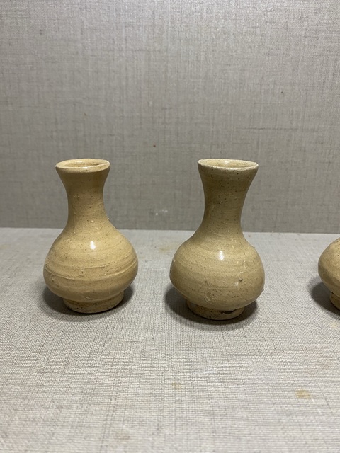 古玩陶瓷青釉小瓶一組拍賣,當前價格1000元
