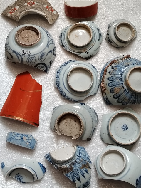 古玩陶瓷明清瓷片一組拍賣,當前價格99元