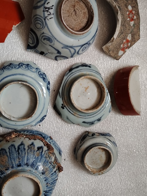 古玩陶瓷明清瓷片一組拍賣,當前價格99元