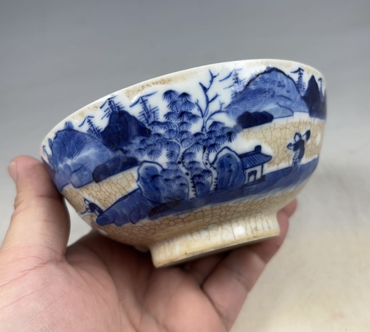 域鉴古玩】【清:道光】哥釉青花山水人物纹茶碗【收藏珍品