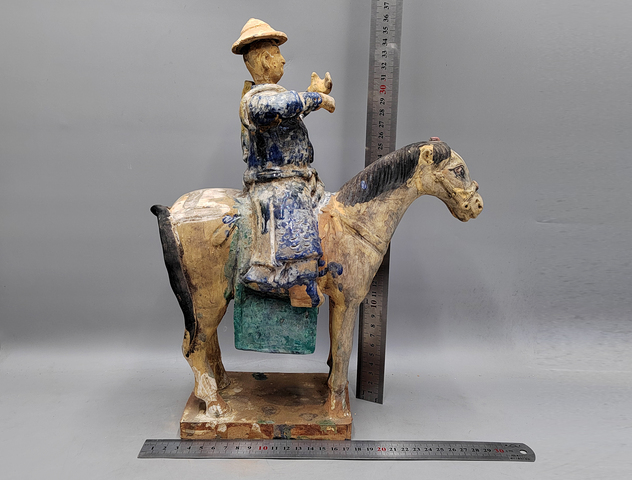 域鉴古玩】三彩骑马俑鉴定结果_三彩骑马俑真假鉴别
