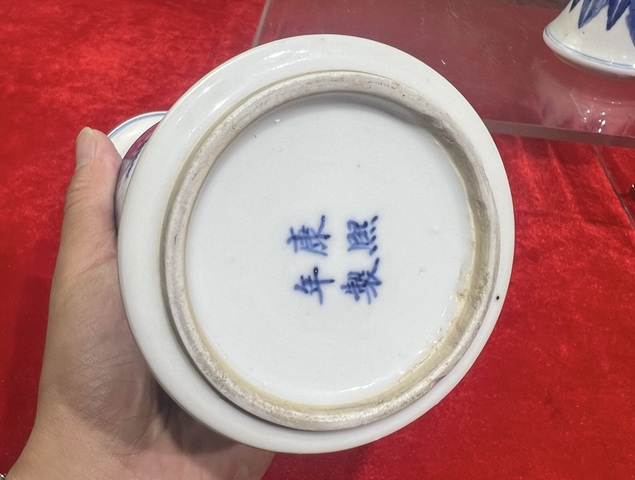 古玩陶瓷青花人物故事紋花觚拍賣，當(dāng)前價格6588元