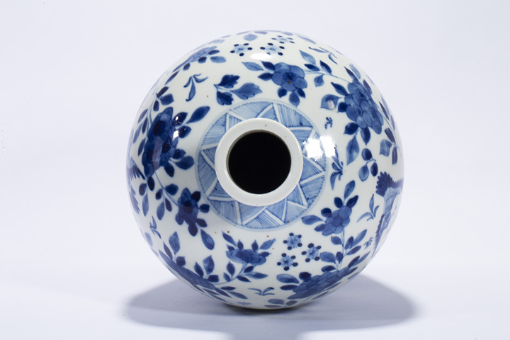 古玩陶瓷清晚·青花花鳥紋梅瓶拍賣,當前價格1588元