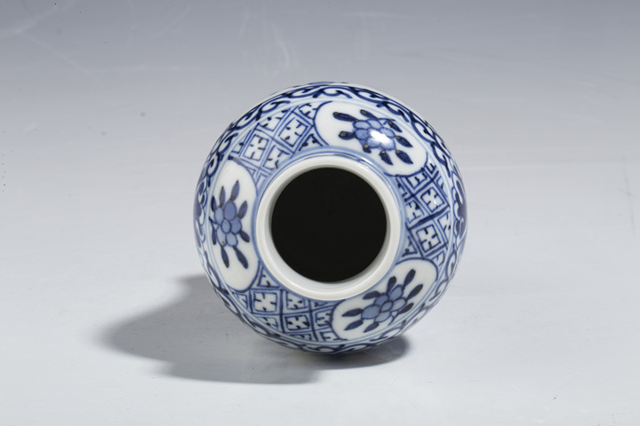 古玩陶瓷清晚·青花開窗嬰戲紋蓋瓶拍賣,當前價格804元
