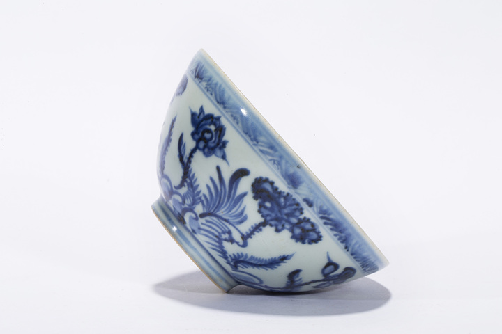 古玩陶瓷明中·青花蓮池紋碗拍賣，當(dāng)前價(jià)格5026元