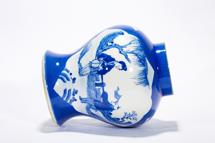 古玩陶瓷清晚·灑藍(lán)開窗青花仕女教子圖將軍罐拍賣,當(dāng)前價(jià)格1008元