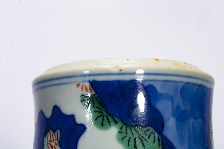 古玩陶瓷清晚·五彩平升三級圖梅瓶拍賣，當前價格16020元