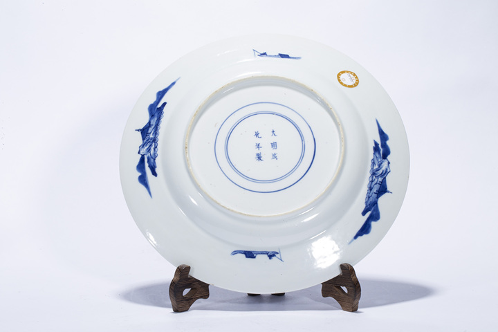 古玩陶瓷清中早·青花人物故事紋折沿盤拍賣,當前價格10000元