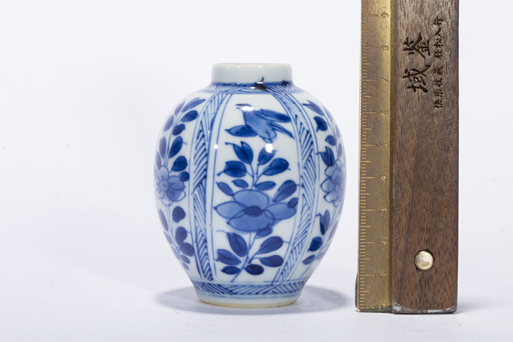 古玩陶瓷清康熙·青花花鳥紋小罐拍賣，當前價格258元