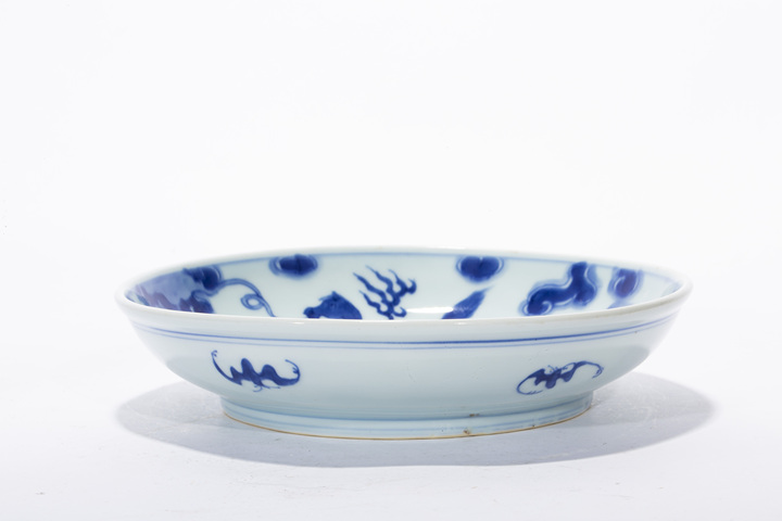古玩陶瓷清雍正·青花龍馬太極圖盤(pán)拍賣(mài)，當(dāng)前價(jià)格20000元
