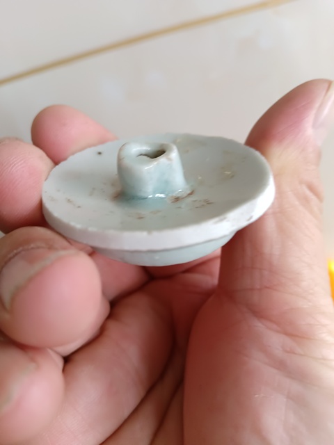 古玩陶瓷明代末青白釉油封（古油燈）拍賣(mài)，當(dāng)前價(jià)格29元