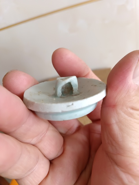 古玩陶瓷明代末青白釉油封（古油燈）拍賣(mài)，當(dāng)前價(jià)格29元
