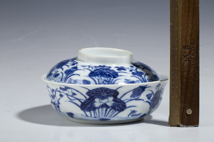 古玩陶瓷晚清·青花蓮池鴛鴦紋蓋碗拍賣,當前價格418元