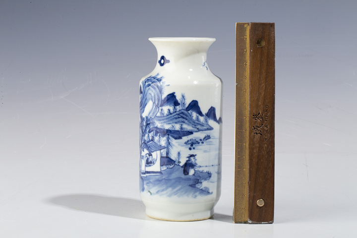 古玩陶瓷清晚期·青花漁樵耕讀紋小燈籠瓶拍賣，當前價格1352元