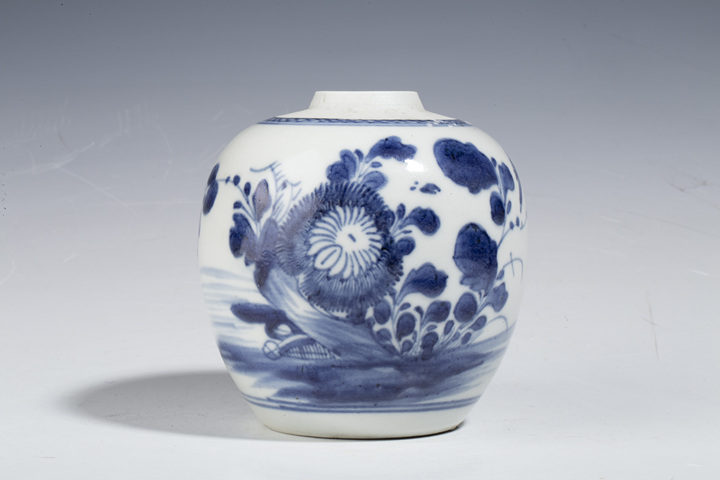古玩陶瓷清乾隆·青花花卉紋罐拍賣,當前價格128元