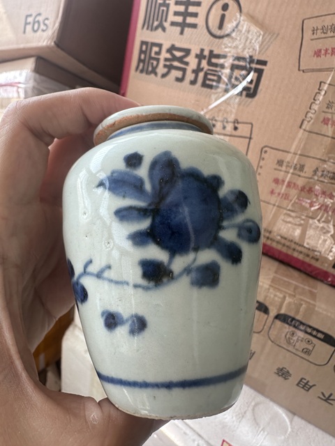 古玩陶瓷青花花卉紋蓋罐拍賣,當前價格2500元