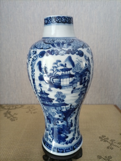 古玩陶瓷青花亭臺樓閣山水紋雞腿瓶拍賣,當前價格6666元