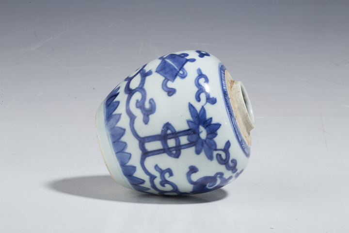 古玩陶瓷清雍正·青花花間雜寶紋小罐拍賣，當前價格5068元