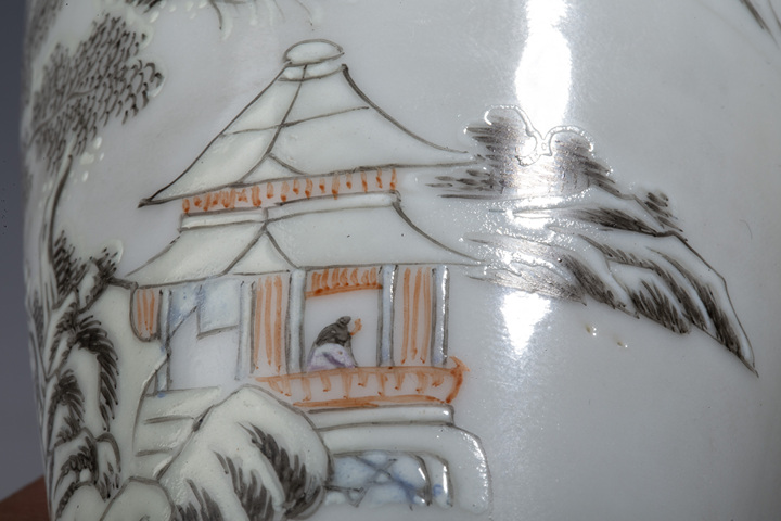 古玩陶瓷民國(guó)·藍(lán)料粉彩雪景圖小瓶拍賣(mài),當(dāng)前價(jià)格0元